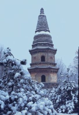 Pagoda Yunju - Symbolem Luzhou i Świadkiem Wieków